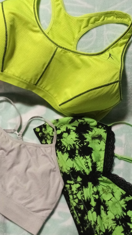3️⃣ sports bras